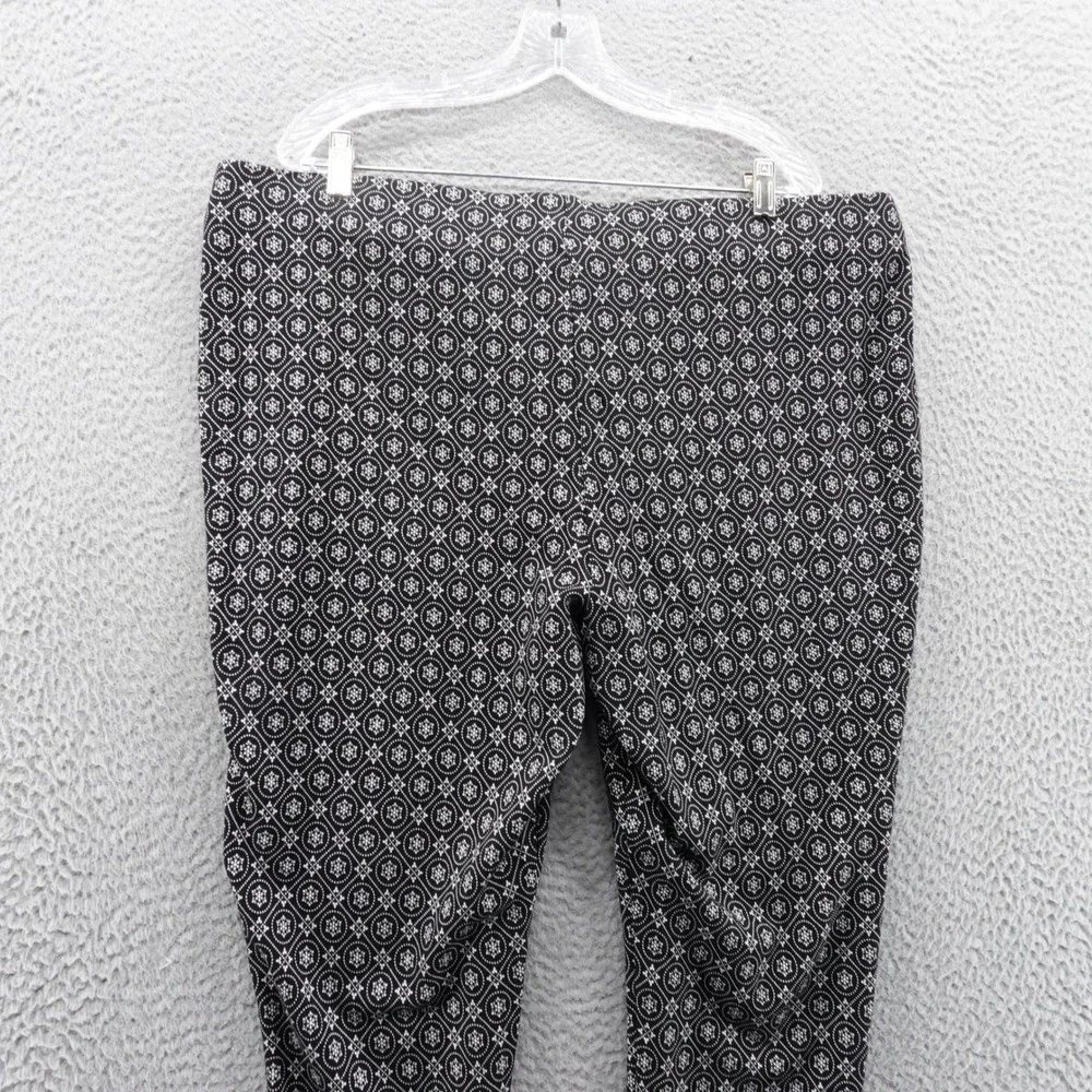 Chicos Geometric Print Ponte Knit‎ Leggings Size 4 US 20 Black White Womens